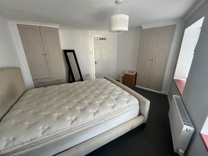 Bedroom- click for photo gallery